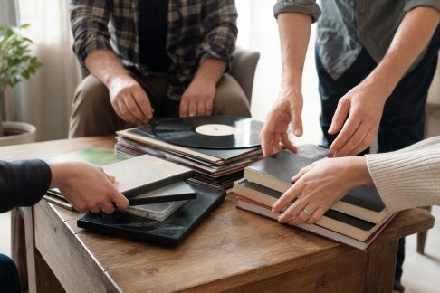 Organiser un échange de livres, DVDs ou vinyles entre amis
